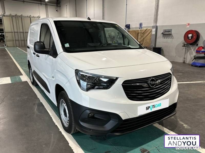 Opel Combo (30) CARGO 1.2 110 CH S/S L1H1 STANDARD PACK CLIM (image 4)