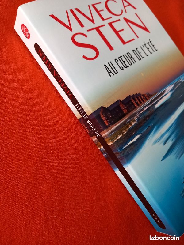 Viveca Sten. Au cœur de l'été. Le livre de poche (image 2)