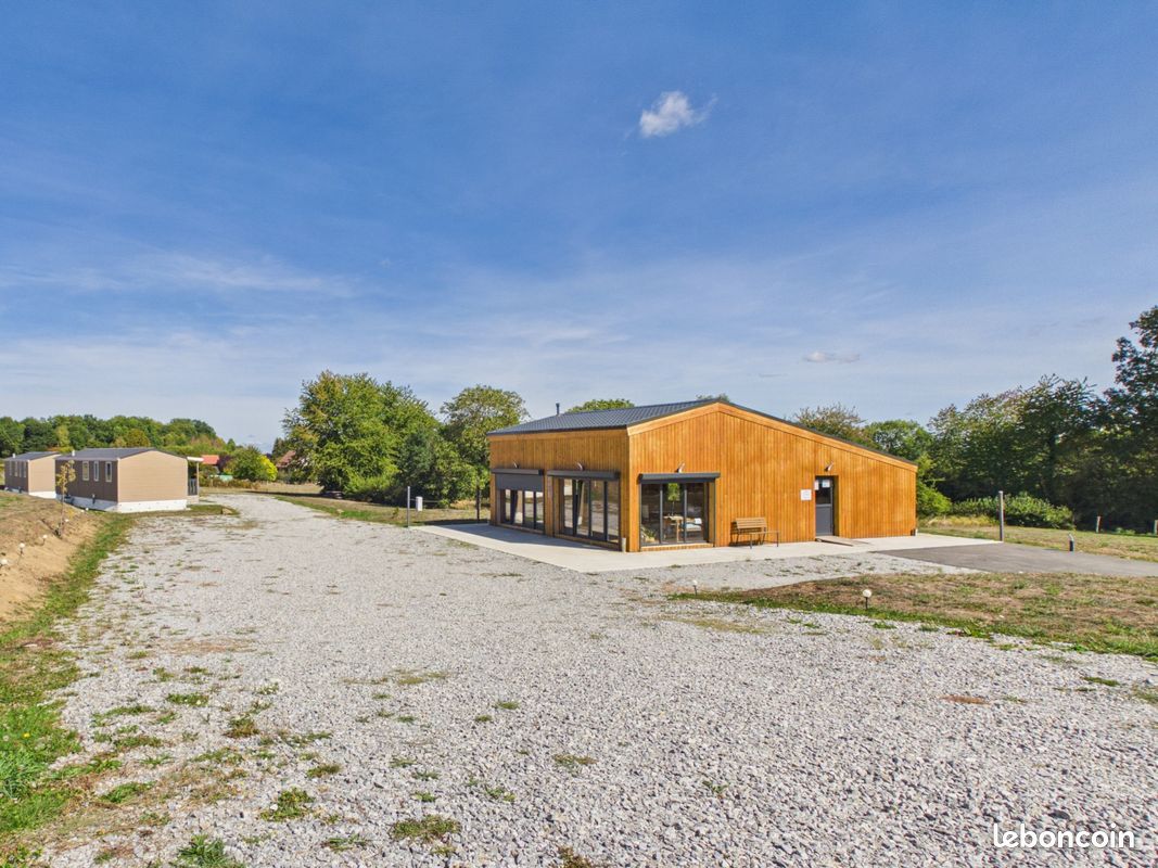 8 pièces 110 m² · à Saint-Marc-À-Frongier · 110 m² · 297 000 €