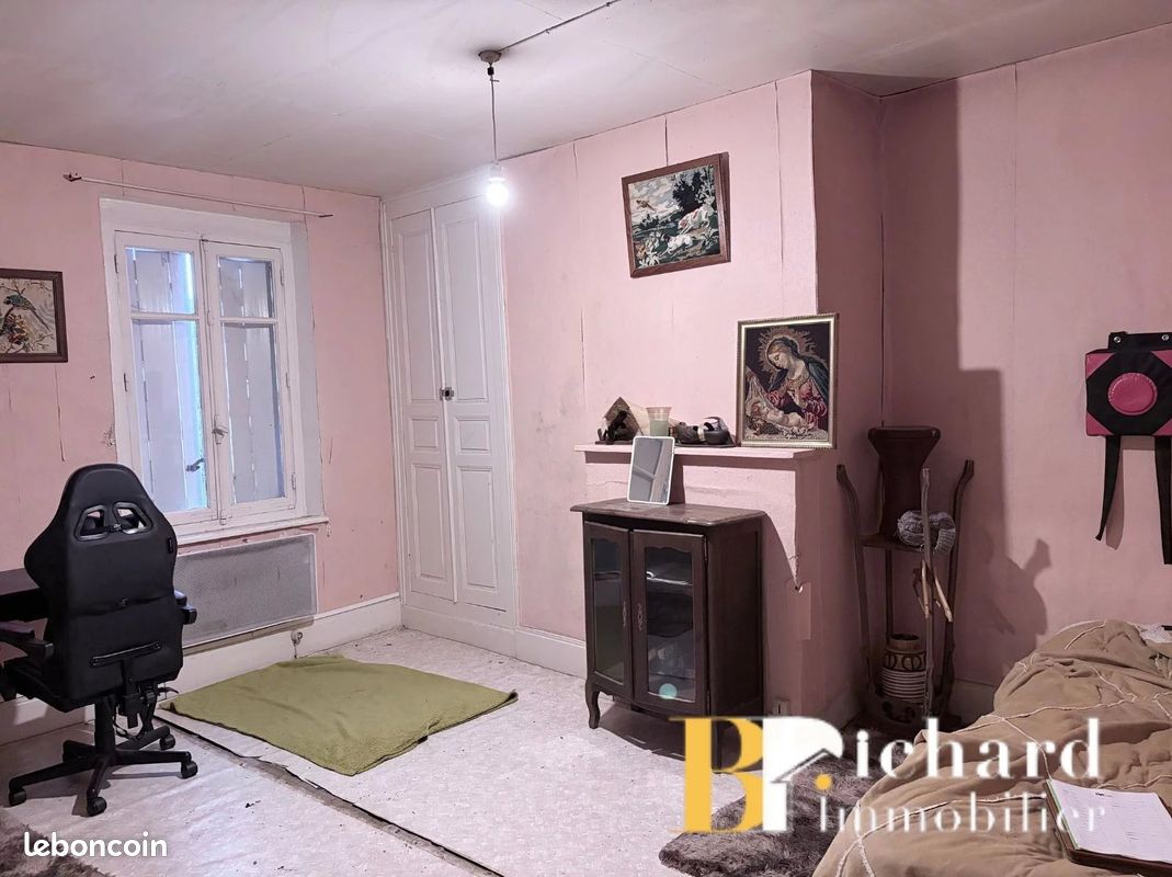 Maison 7 pièces 165 m² · à Tavaux-Et-Pontséricourt · 165 m² · 42 000 €