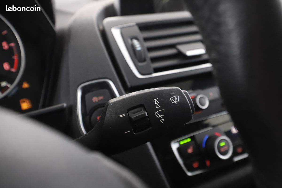 BMW Série 1 118d xDrive 5P 150 ch (image 26)