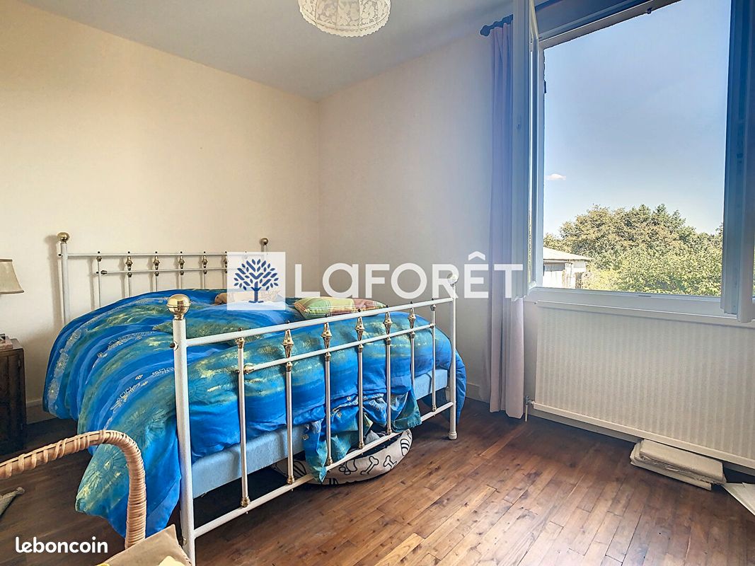 Propriété 4 pièces 70 m² - Saint-Loup-Lamairé 79600 (image principale 7)