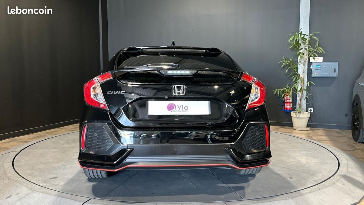 Honda Civic 2018 VTEC 126 Exclusive (image 7)
