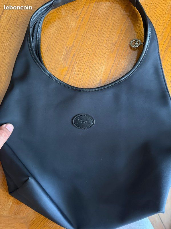 Longchamp Le Pliage (version porté épaule) en toile nylon noire avec finitions en cuir (image 2)