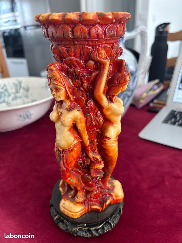 Vase statue (image 4)