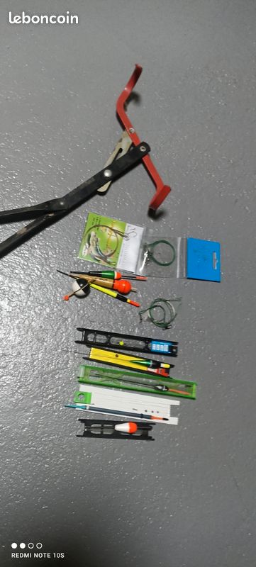 Petit Lot De Matériel De Pêche D'occasion – 20€, à Acheter Immédiatement