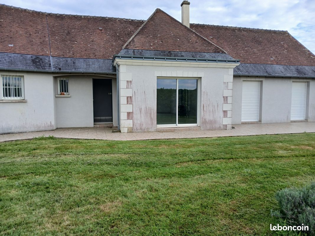Maison 5 pièces 115 m² · à Saint-Antoine-du-Rocher · 115 m² · 294 000 €