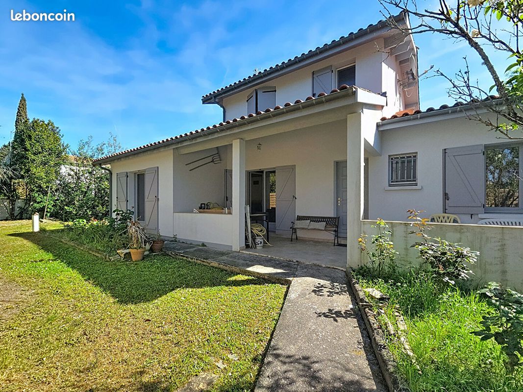 Maison 7 pièces 146 m² · à Mérignac · 146 m² · 450 000 €