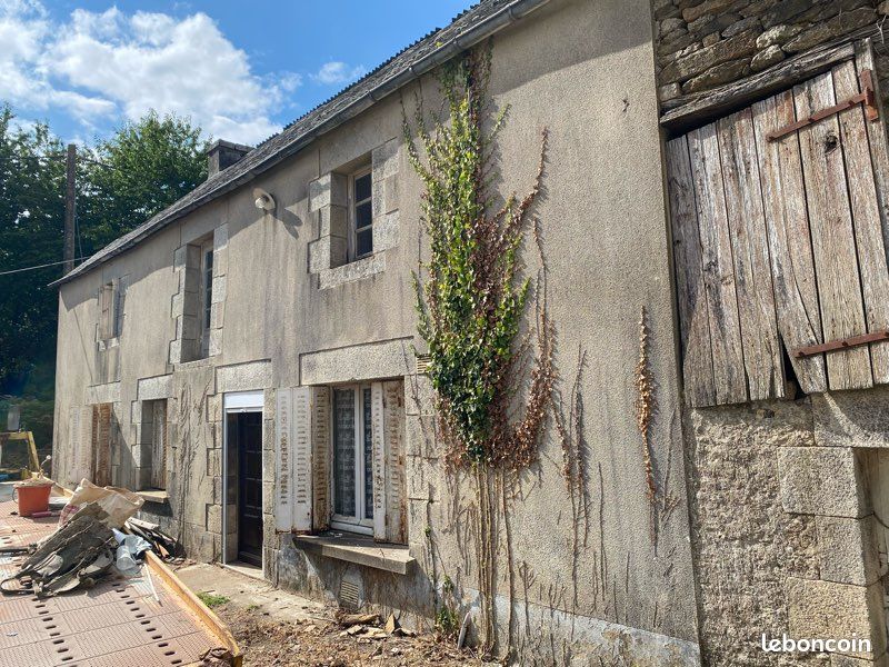 Maison 6 pièces 150 m² · à Helléan · 150 m² · 72 000 €