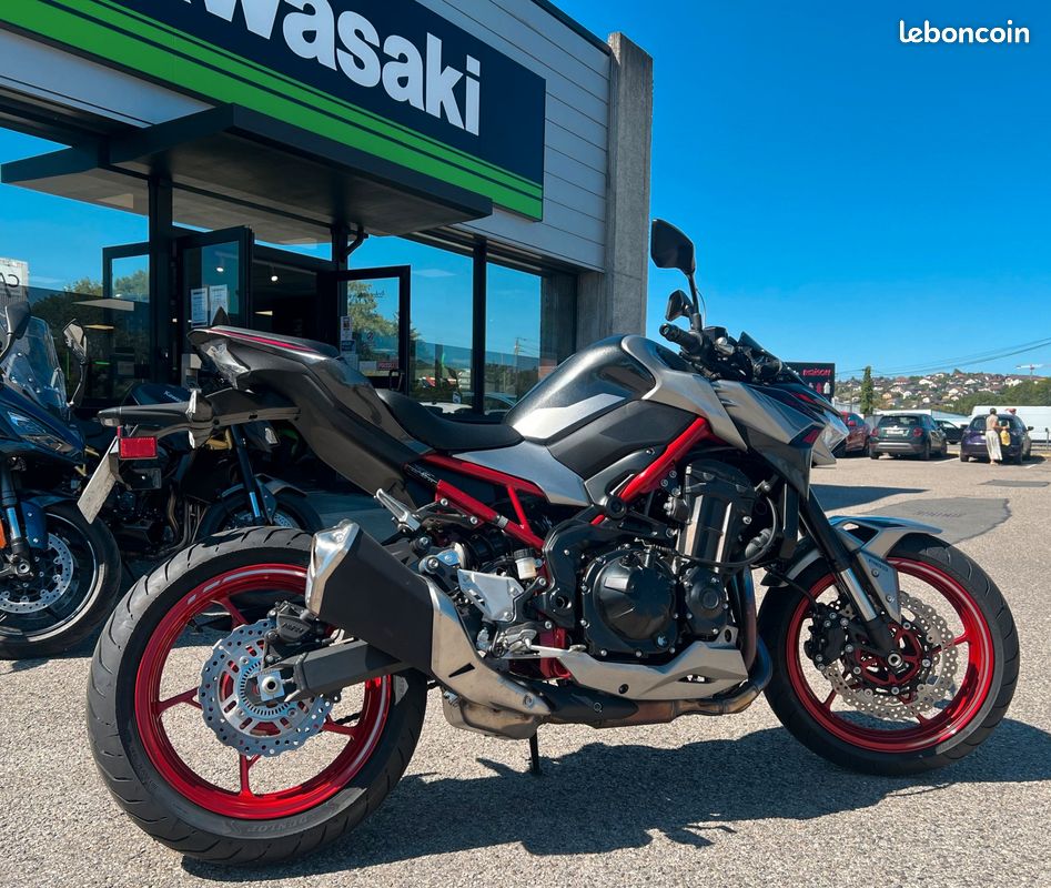 Kawasaki Z900 (image 2)