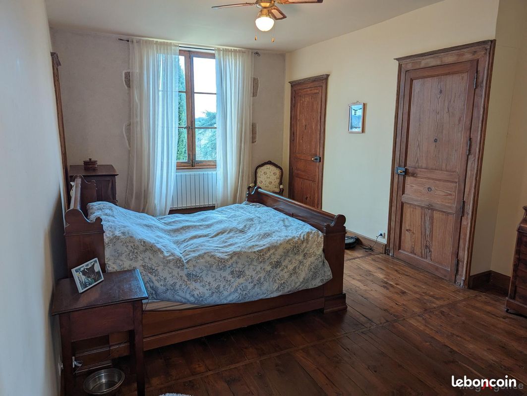 Manoir 10 pièces 638 m² - Lesterps 16420 (image principale 6)