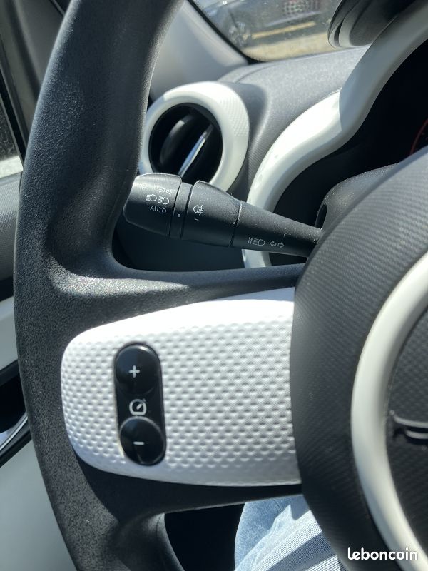 Renault Twingo 1.0 SCE - 65 ZEN (image 8)