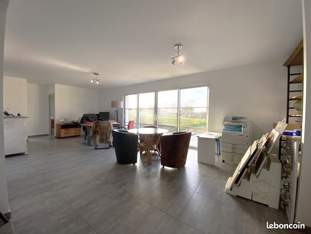 Maison 6 pièces 195 m² - Aiffres 79230 (image principale 7)