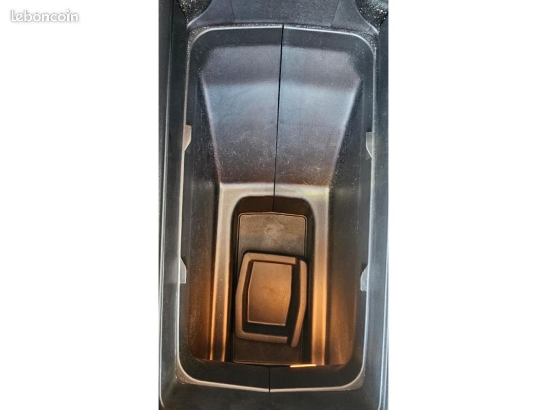 Peugeot 3008 Allure Pack 1.5 BlueHDi 130cv EAT8+Pack City2+Hayon motorise+Siege AV Chauffant (image 9)