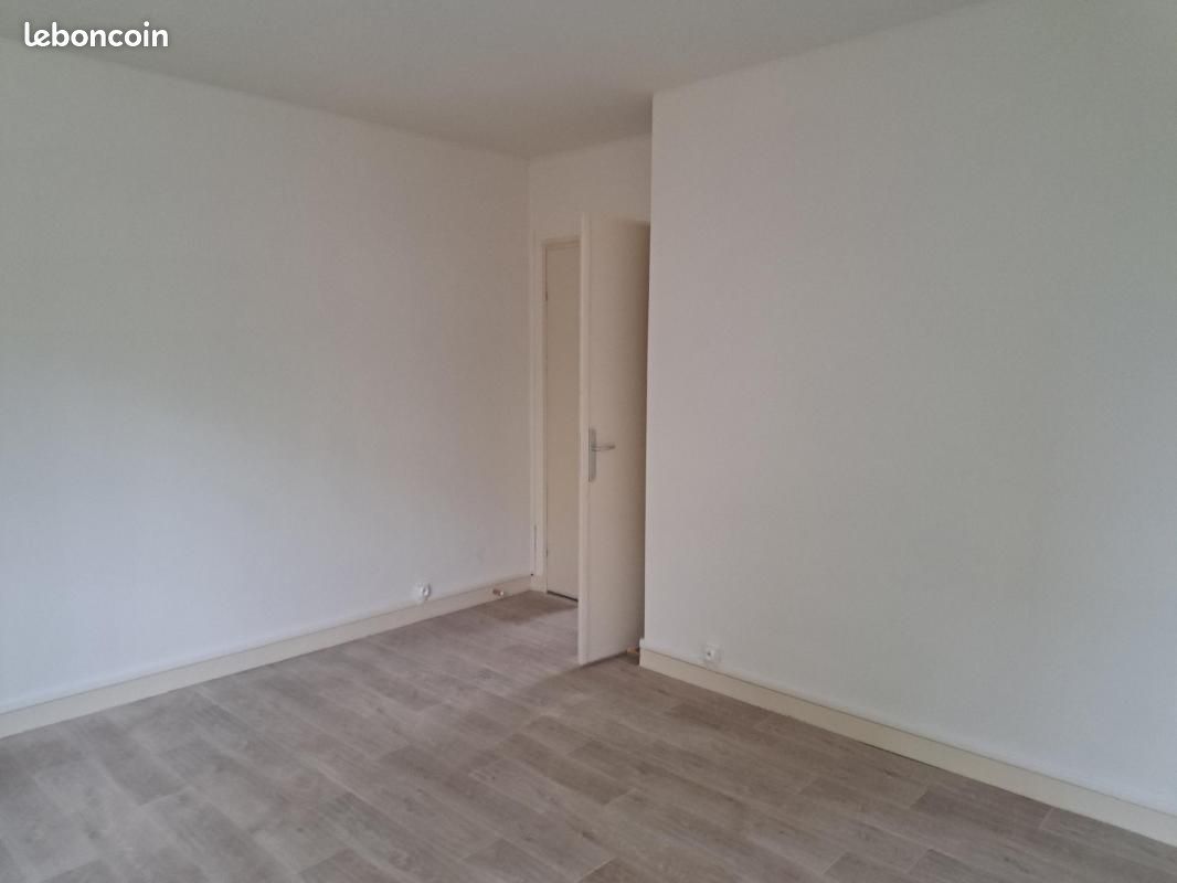 Appartement 3 pièces 61 m² · à Fleury-les-Aubrais · 61 m² · 665 €/mois