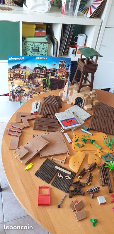 Tres gros lot de Playmobils (image 4)