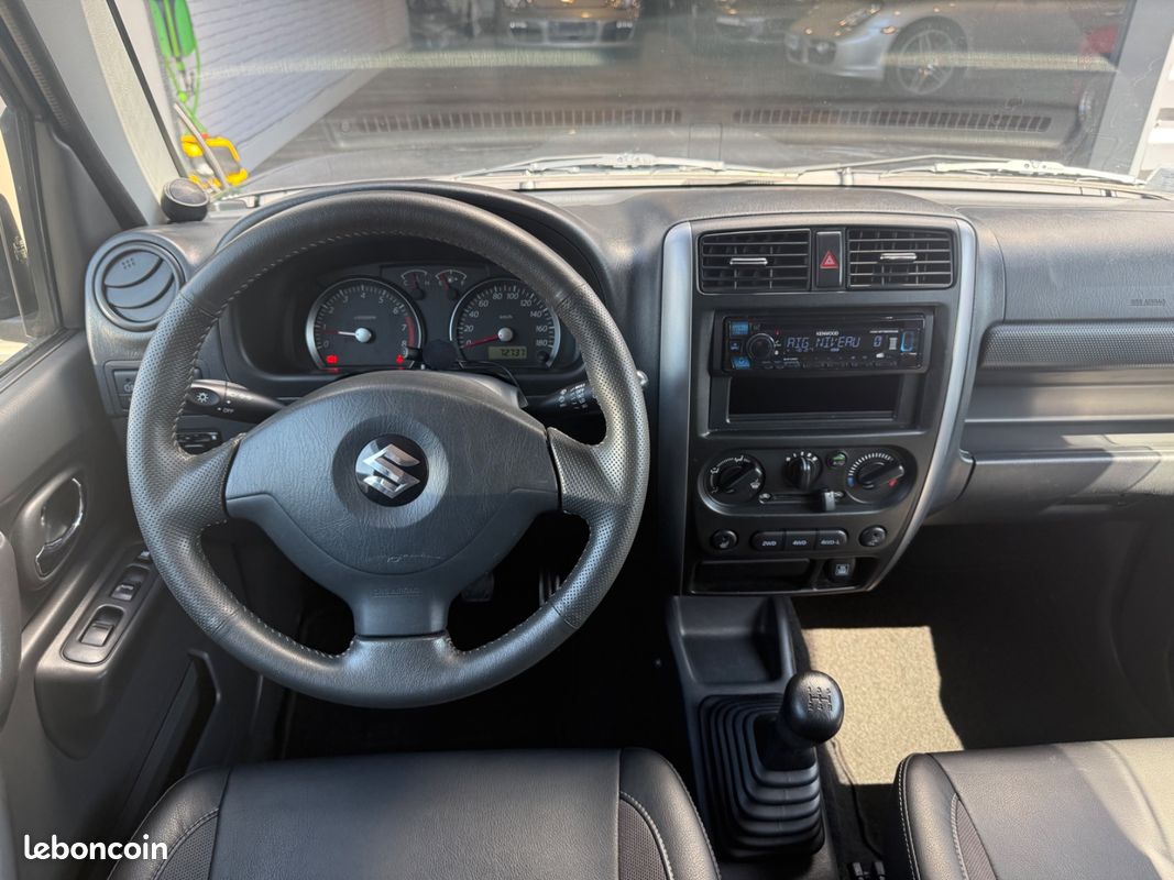 SUZUKI JIMNY JX Ranger Edition 1.3i VVT 86ch SUIVI COMPLET SUZUKI + Attelage + Galerie (image 6)