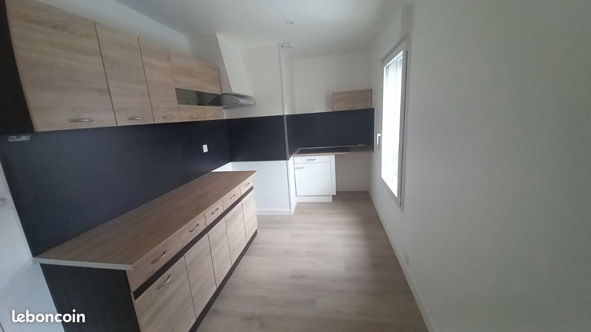 Appartement 3 pièces 70 m² · à Saint-James · 70 m² · 560 €/mois