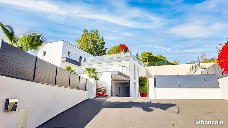 Maison 7 pièces 200 m²