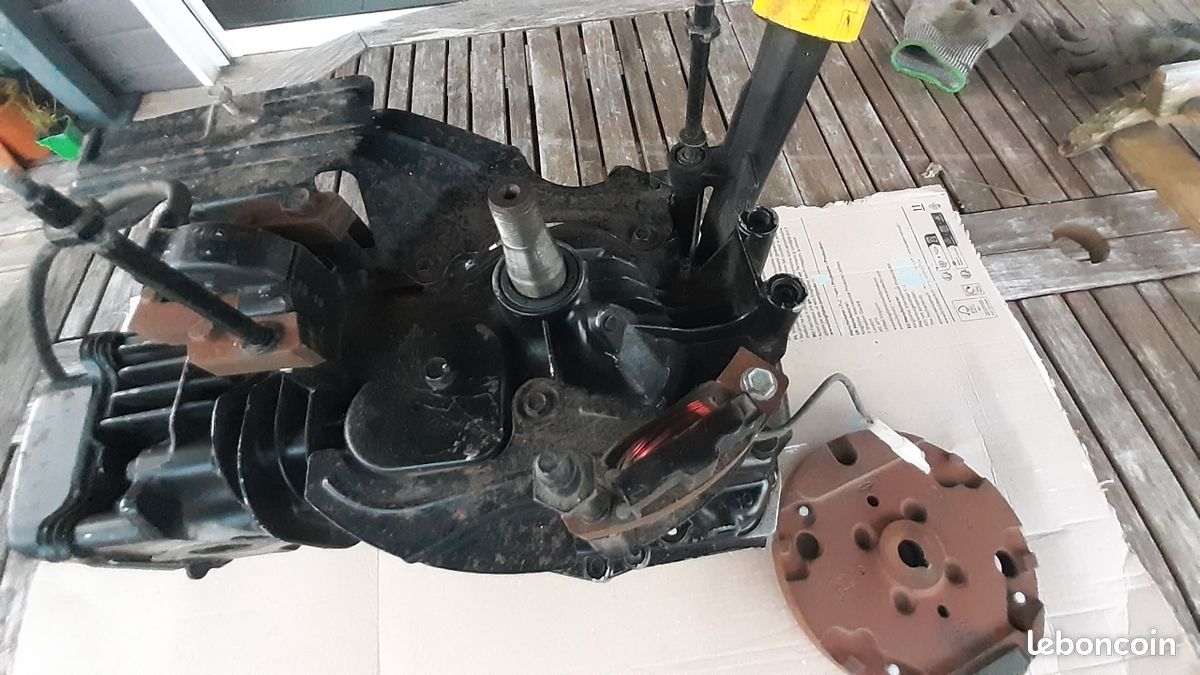 Moteur Briggs et Stratton BS937pour pieces (image 8)