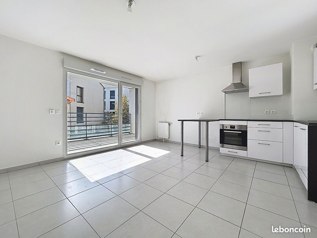 Appartement 3 pièces 53 m² · à Chassieu · 53 m² · 815 €/mois