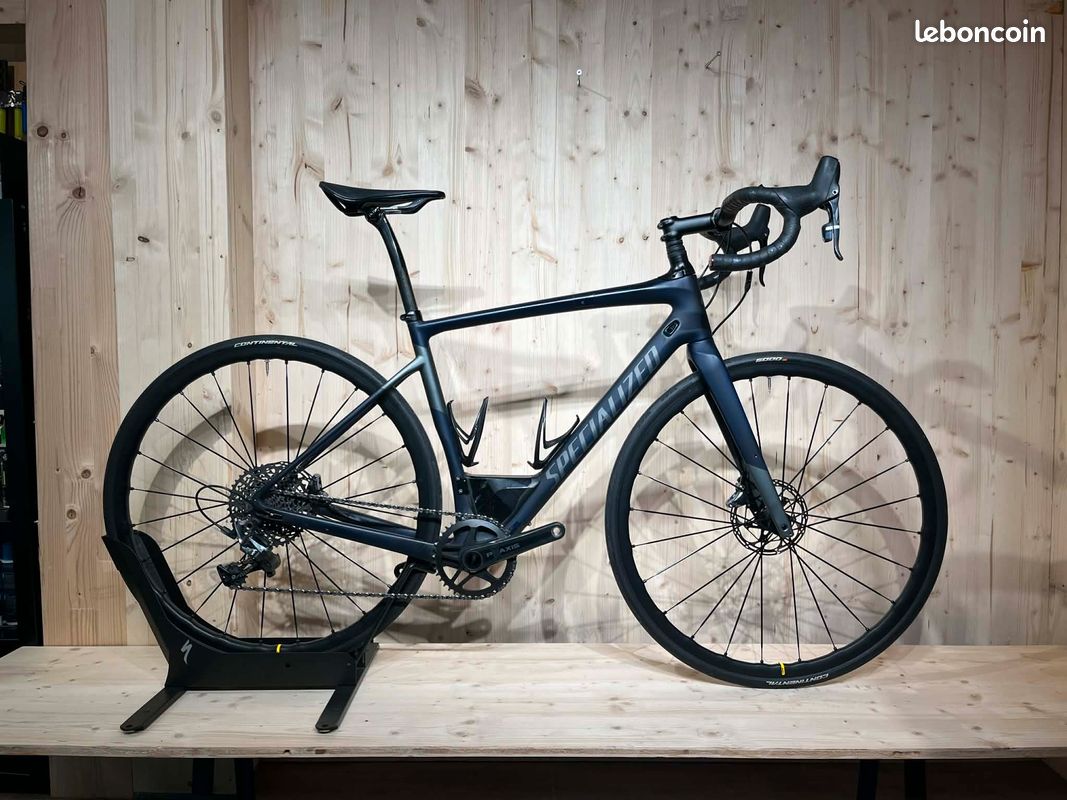 Vélo Gravel Specialized Diverge Taille 49 - Cadre Aluminium, Guidon Plat, 8 Vitesses, Disques, Occasion Comme Neuf