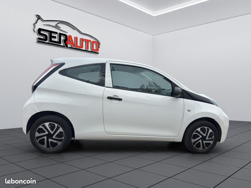 TOYOTA AYGO II 1.0 VvT-I 69 ACTIVE (image 8)