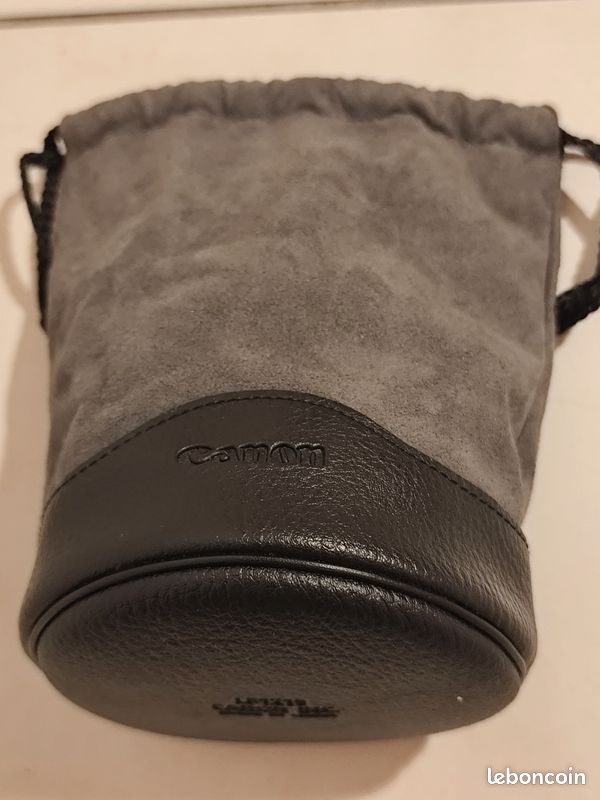 Etuis et pochettes pour objectif - Boutique Canon France
