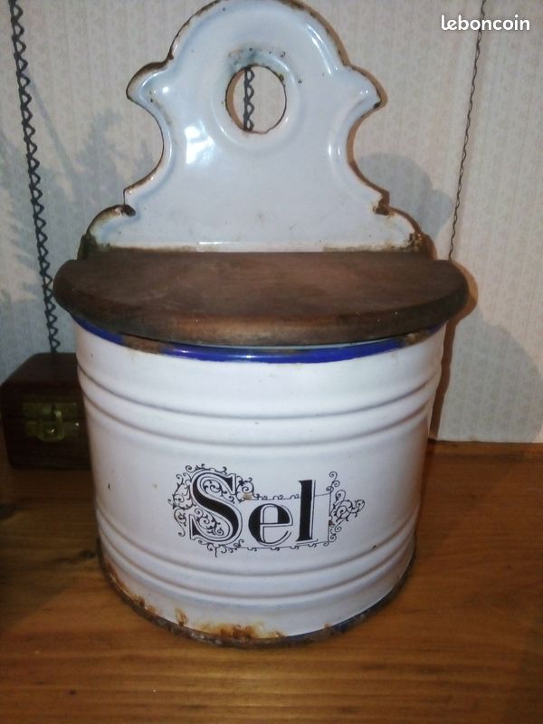 Boîte à sel ancienne émaillée (image 1)