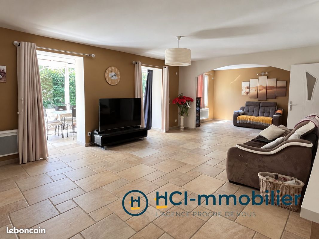 Maison 7 pièces 183 m² à Saint-Désert