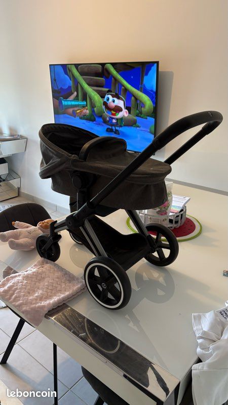 Poussette cybex en jouet pour enfant bebe inclus (image 1)