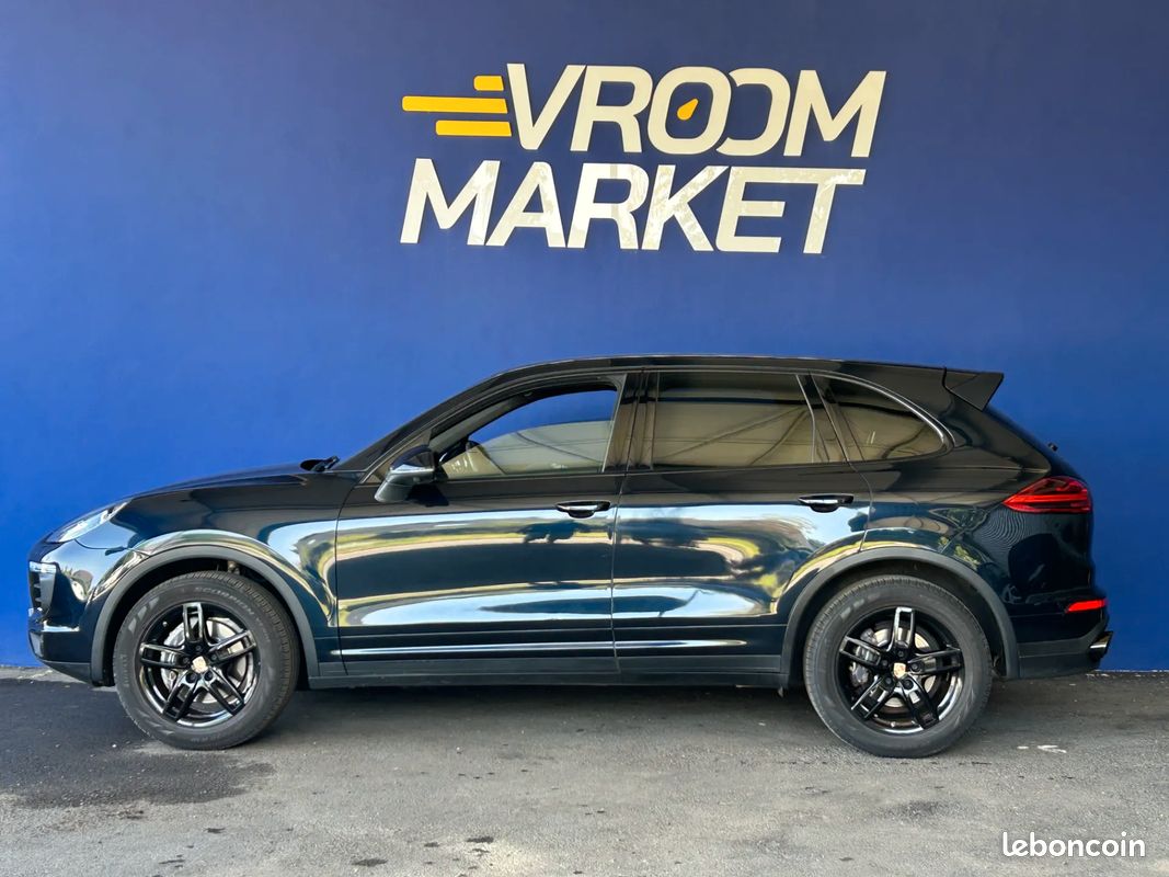 PORSCHE Cayenne 3.0 D 262ch Platinum Edition - 2016 - Toit ouvrant - Boîte auto (image 2)
