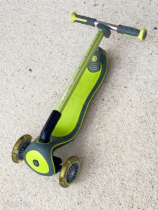Trotinette Globber 3 roues Primo lights pliable (image 4)