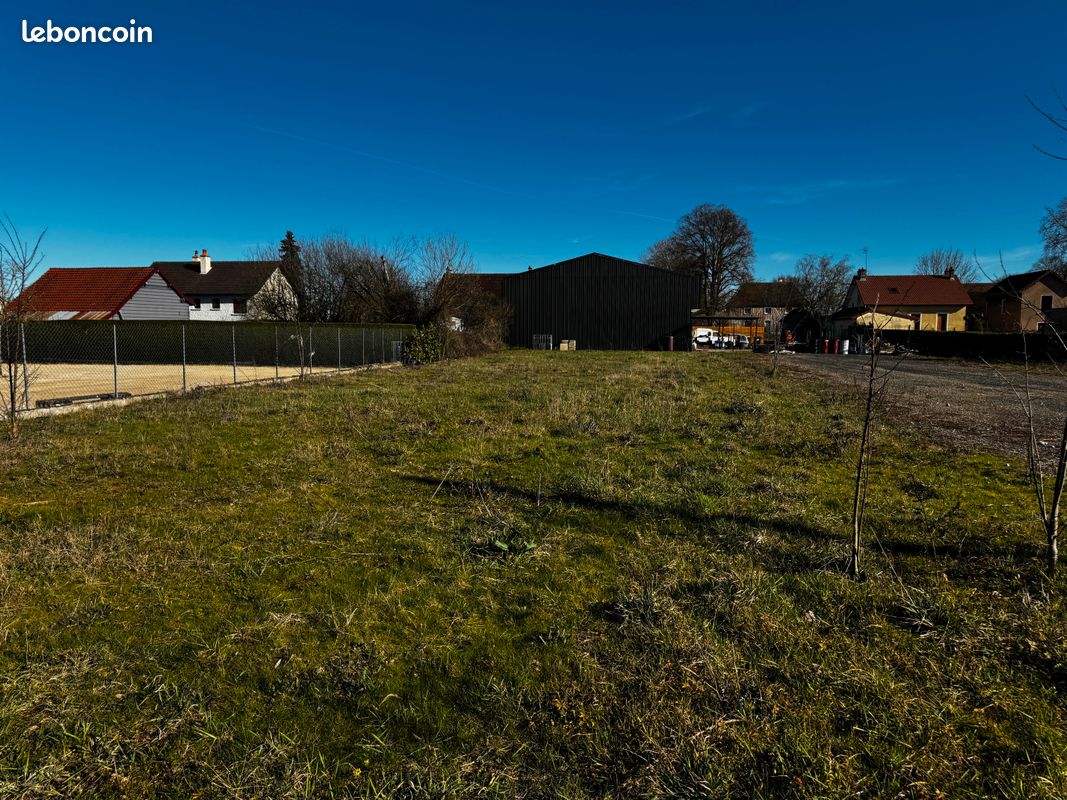 Terrain a batir · à Saint-Martin-en-Bresse · 37 000 €