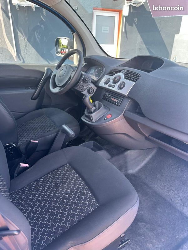 Renault Kangoo Break /Express / RENAULT KANGOO EXPRESS - L1 1.5 DCI 70 ECO2 GENERIQUE (image 17)