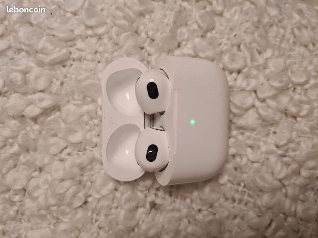 Airpods 3 (image 1)