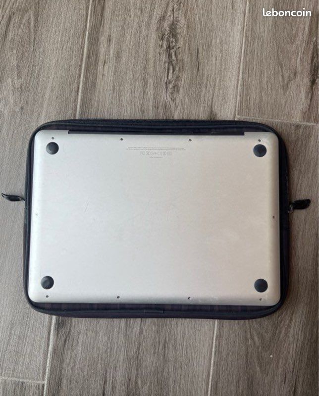 MAcBook Pro 2011 - FONCTIONNEL avec nouveau disque dur SSD et mémoire vive (image 4)