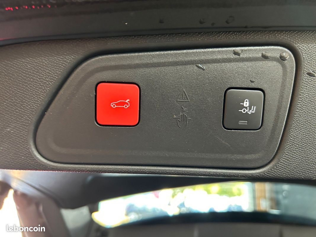 PEUGEOT 3008 BLUEHDI 130ch GT Pack - Toit Ouvrant - Sellerie Cuir - Focal (image 22)
