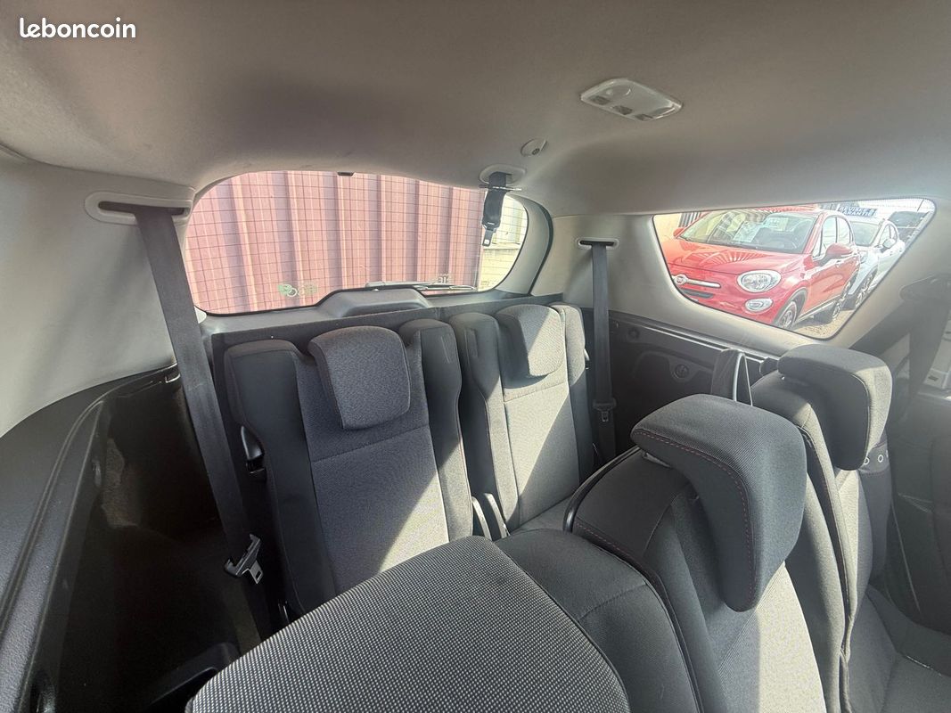 Renault grand scenic 3 phase 2 1.6 dci - 130cv 16v turbo 7 places 2012 (image 21)