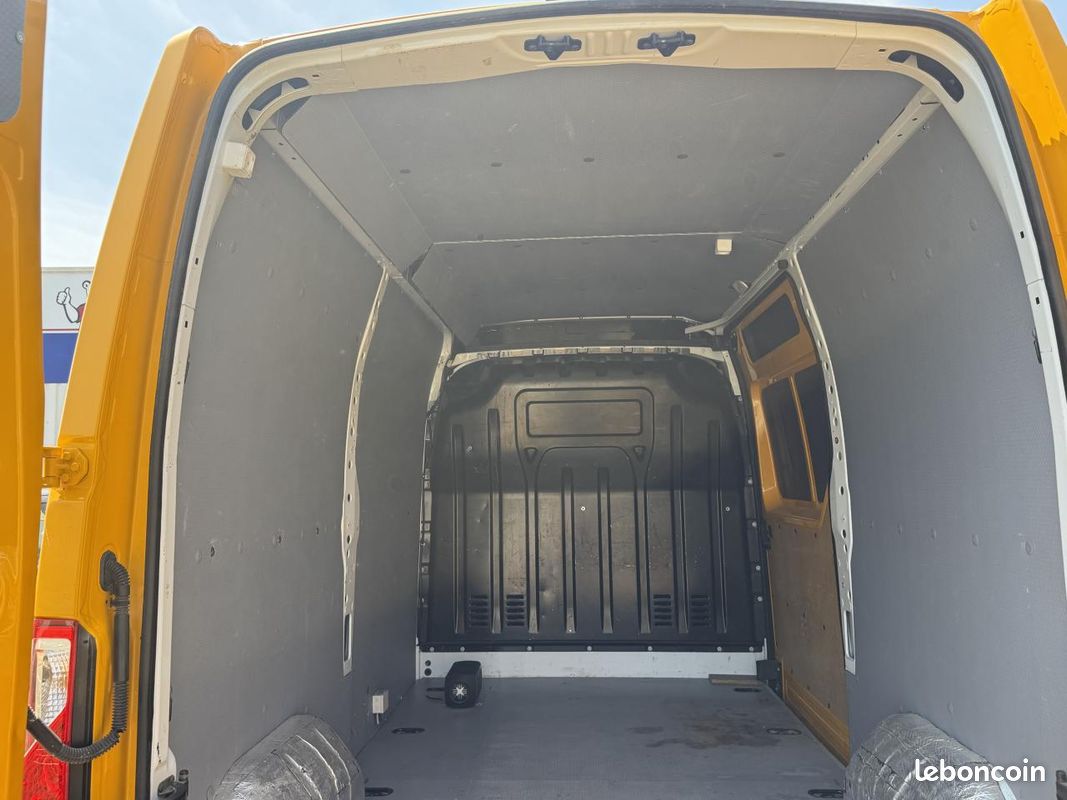 RENAULT MASTER Confort F3500 L2H2 2.3 dCi 145 CV 05/2017 garantie 12 mois (image 18)