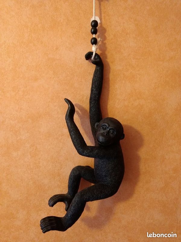 Figurine statuette (image 8)