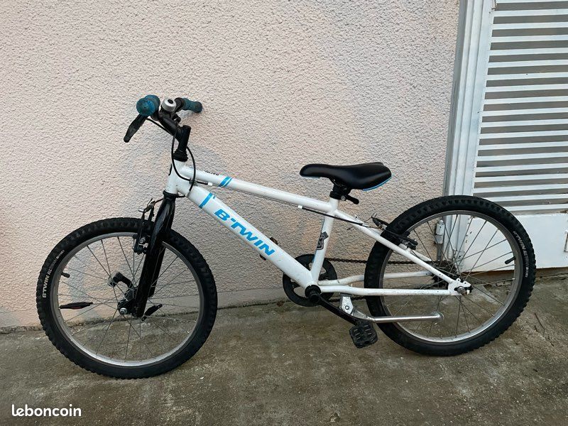 Vélo b'twin racing boy 300 tout Décathlon 20 6-9