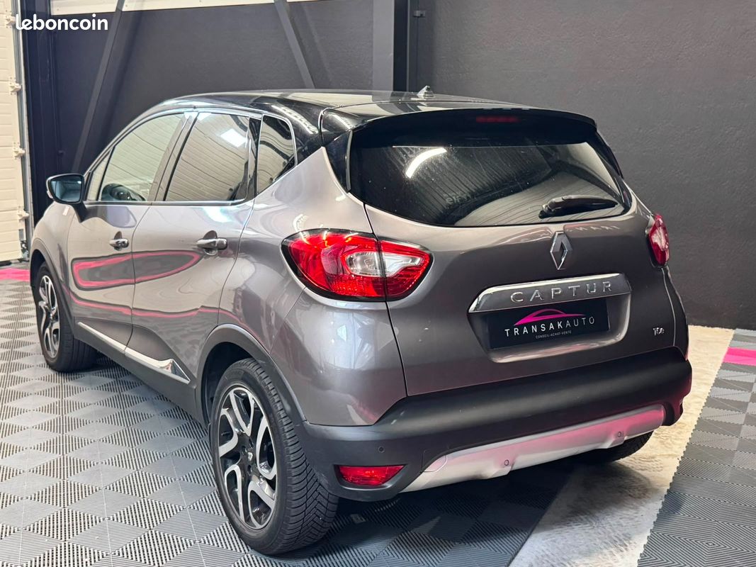 RENAULT CAPTUR TCe 120 SL Helly Hansen EDC (image 3)