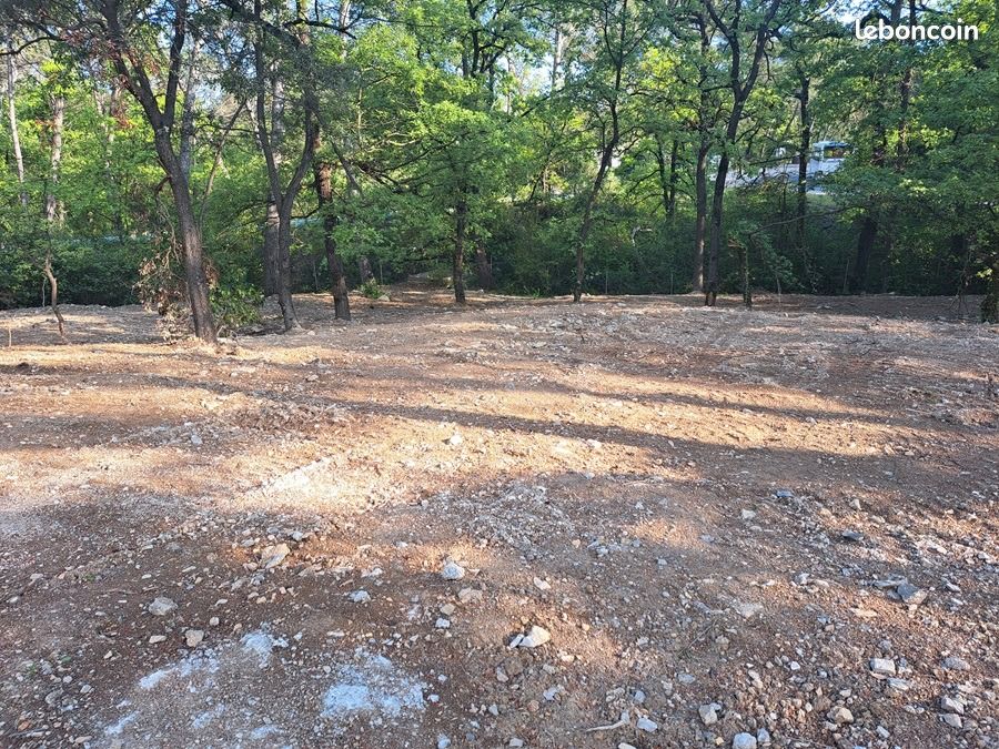 Terrain 620 m² · à Gréasque · 230 000 €