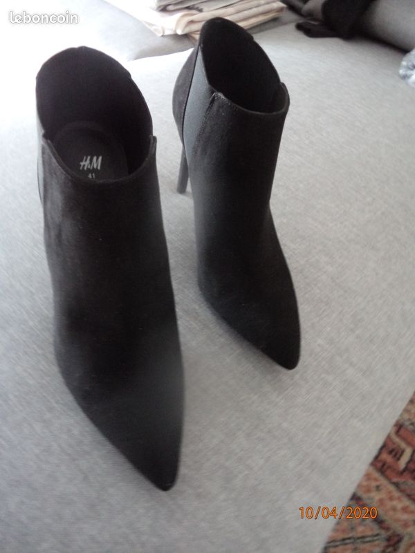 Chaussures femme daim noir modèle boots neuves (image 2)