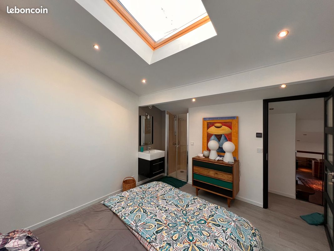 Loft 160 m2 - 3 chambres, 1 patio, 2 salle de bain - au coeur du vieux Lormont - Famille ou colocation - Lormont 33310 (image principale 7)
