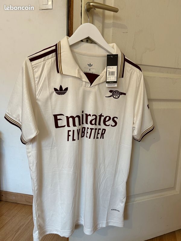 Vente de maillot de football nouveau vintage Vêtements