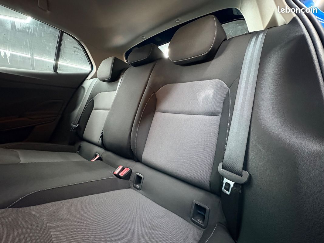 Skoda FABIA 1.0 TSI 95 CH BVM5 Ambition 2EME MAIN + CARPLAY + RADARS AV/AR + GARANTIE 12 MOIS (image 11)