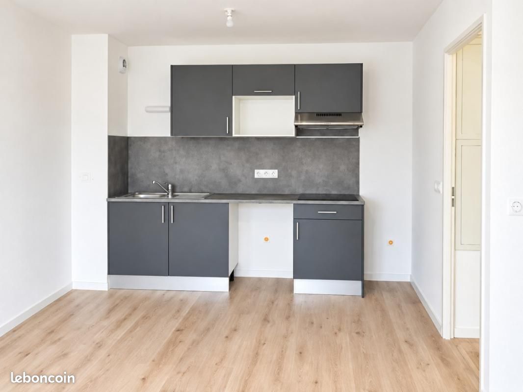 Appartement 2 pièces 42 m² · à Valenciennes · 42 m² · 586 €/mois