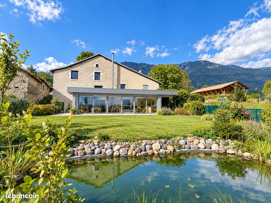 Maison 6 pièces 210 m² · à Collonges · 210 m² · 849 000 €